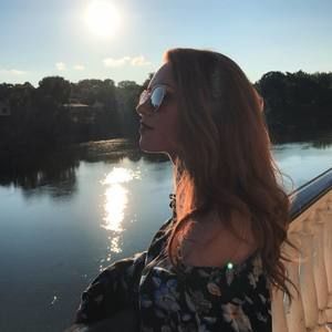 Meet your Posher, Whitney